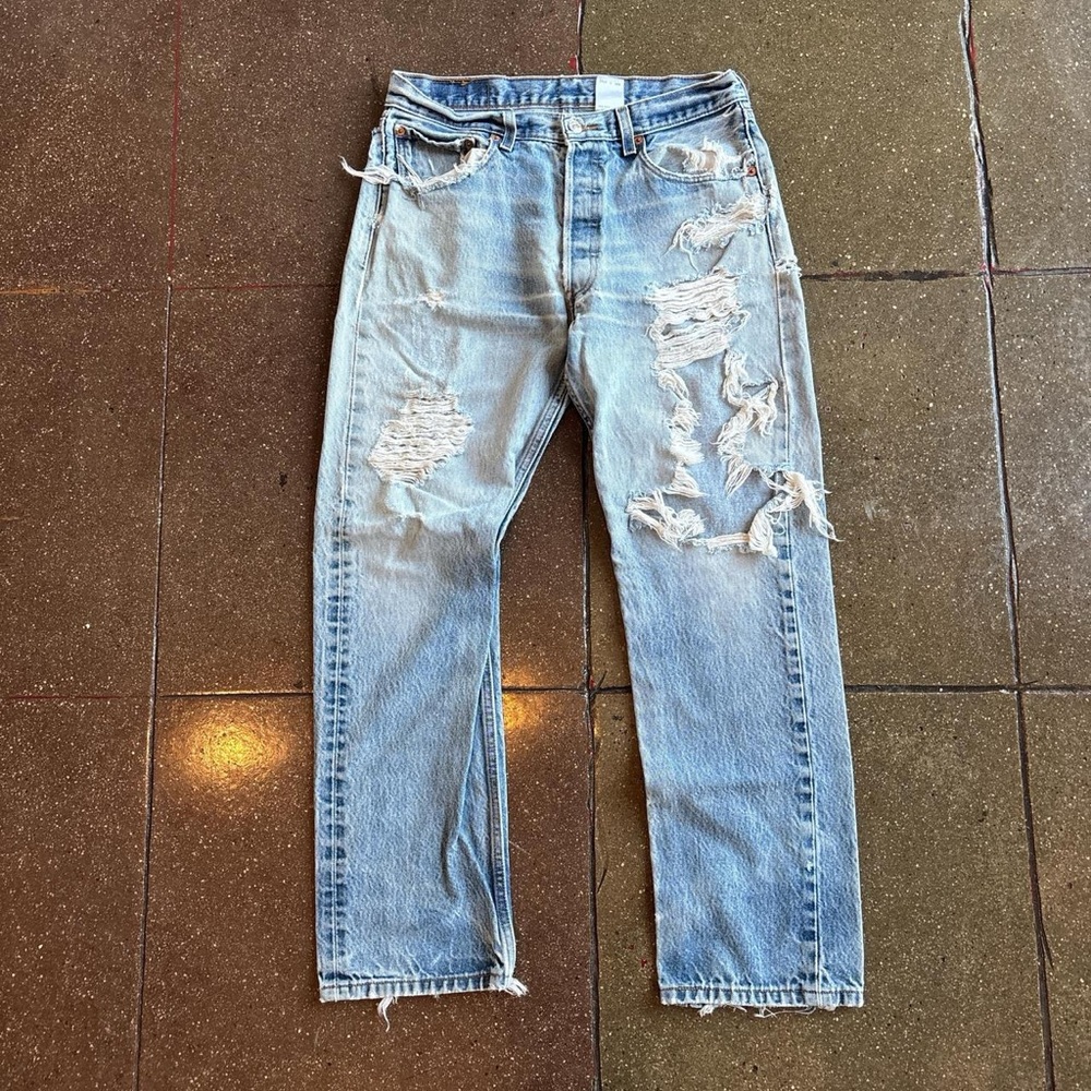 Levi's Men's Light Blue Distressed Jeans